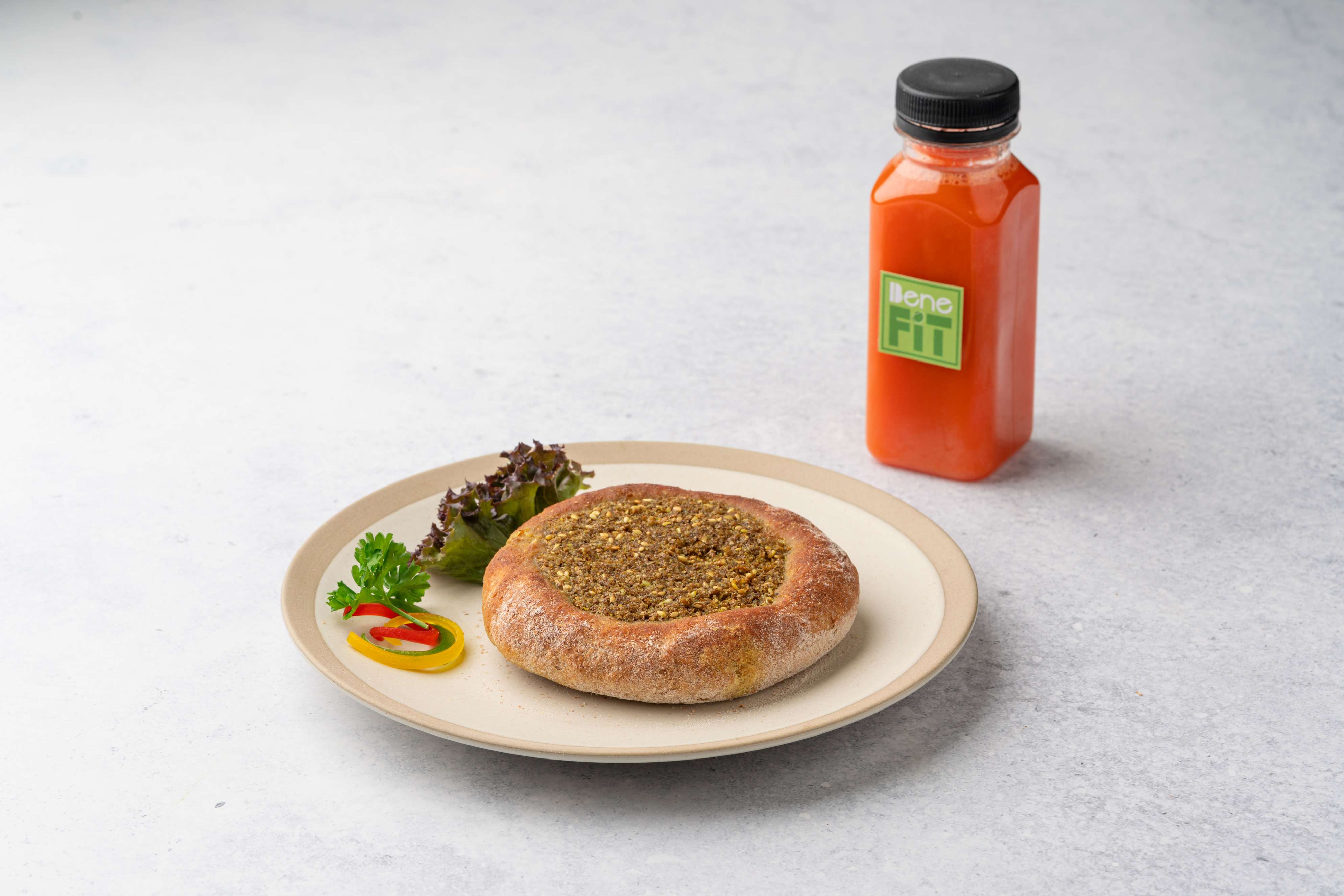 Zaater Manaqeesh With Carrot Juice